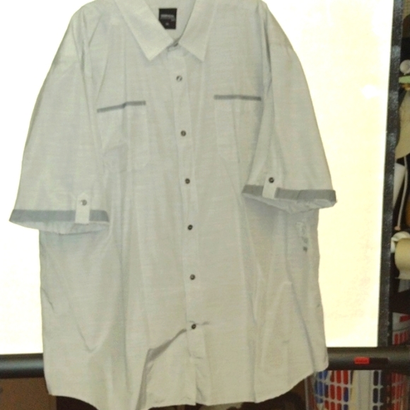 Vertical Sport 5XL Button Up.  new, no flaws - Picture 5 of 5